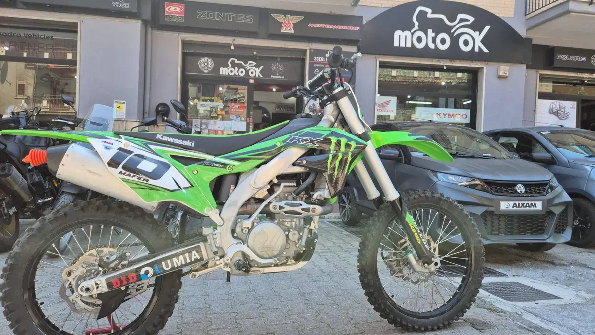 Kawasaki KX450F (2016)