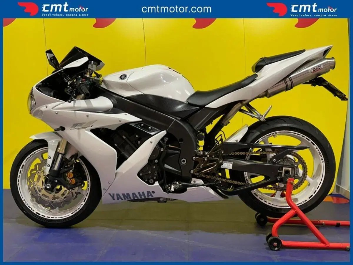 Yamaha YZF R1 (2006 - 07) (3)