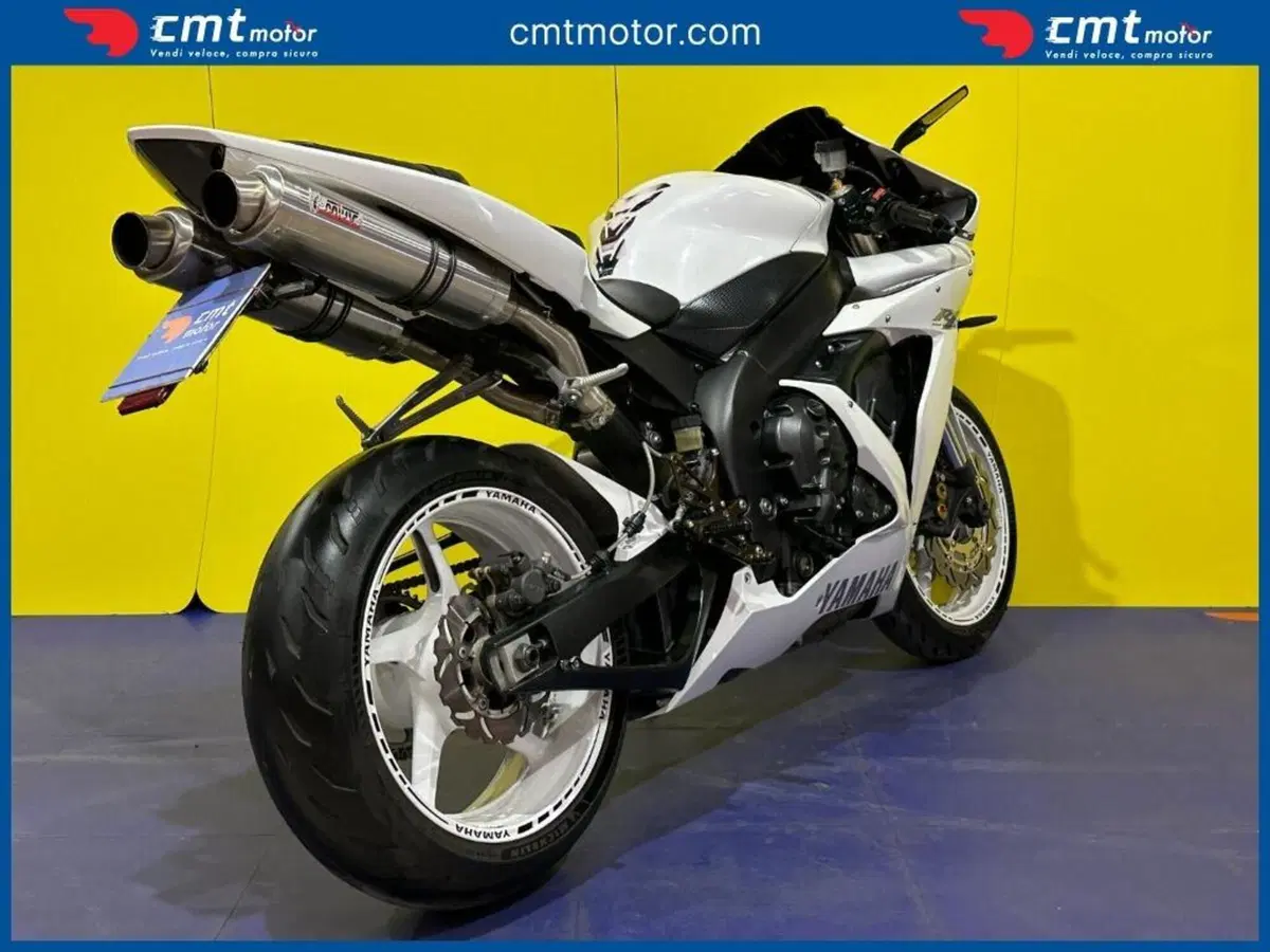 Yamaha YZF R1 (2006 - 07) (4)