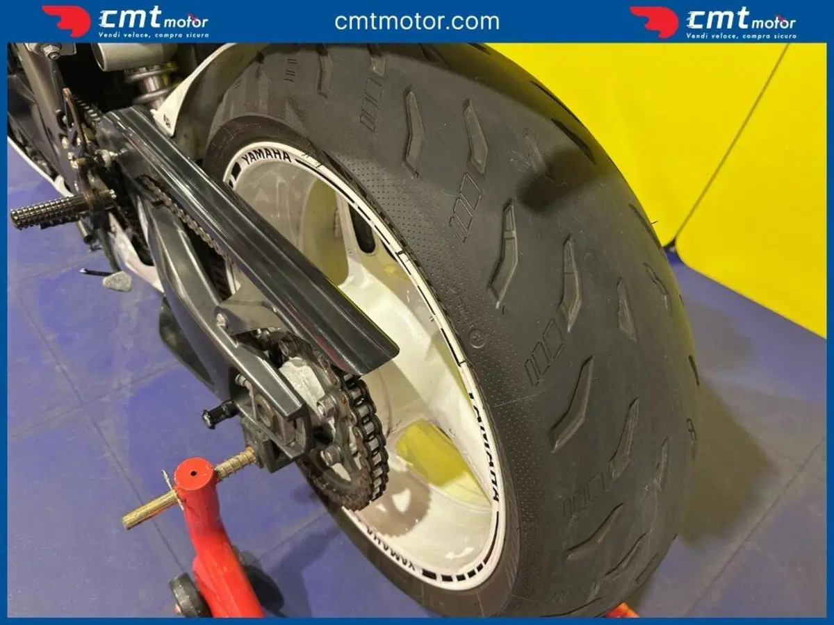 Yamaha YZF R1 (2006 - 07) (8)