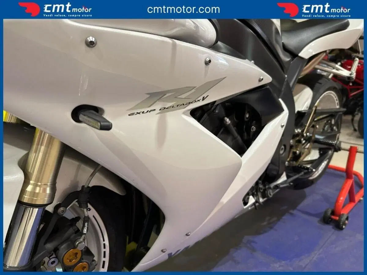 Yamaha YZF R1 (2006 - 07) (9)