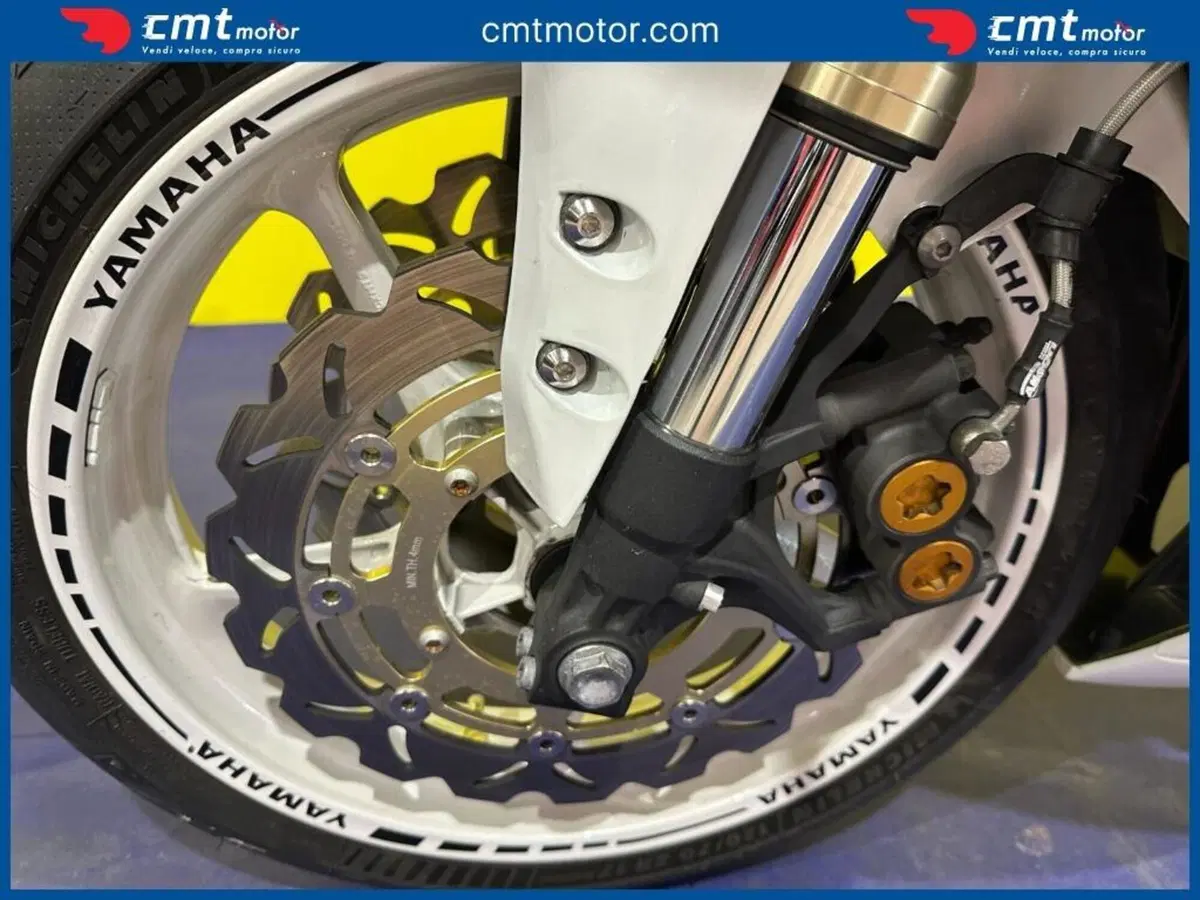 Yamaha YZF R1 (2006 - 07) (10)