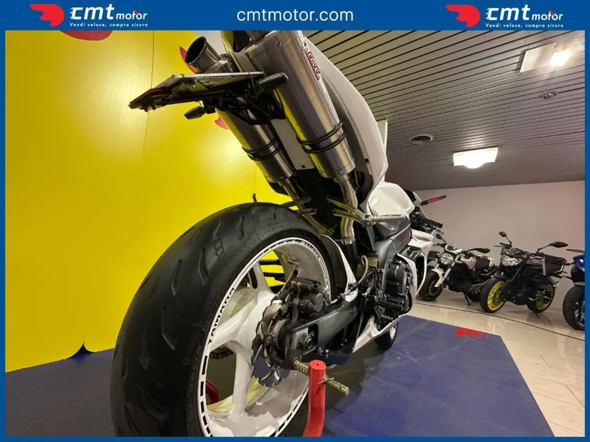 Yamaha YZF R1 (2006 - 07) (12)