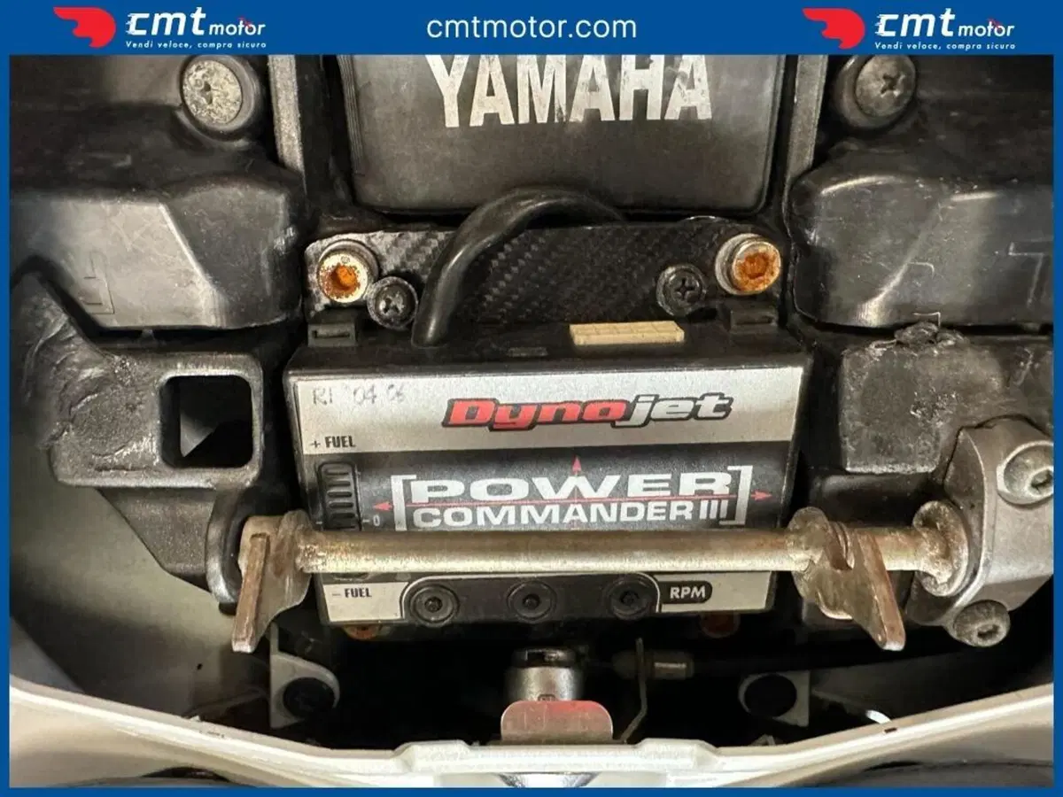 Yamaha YZF R1 (2006 - 07) (14)