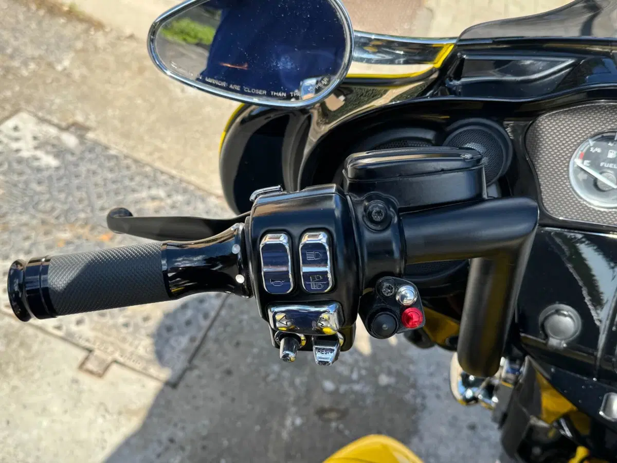 Harley-Davidson 1800 Street Glide (2014 - 15) - FLHXSE (4)
