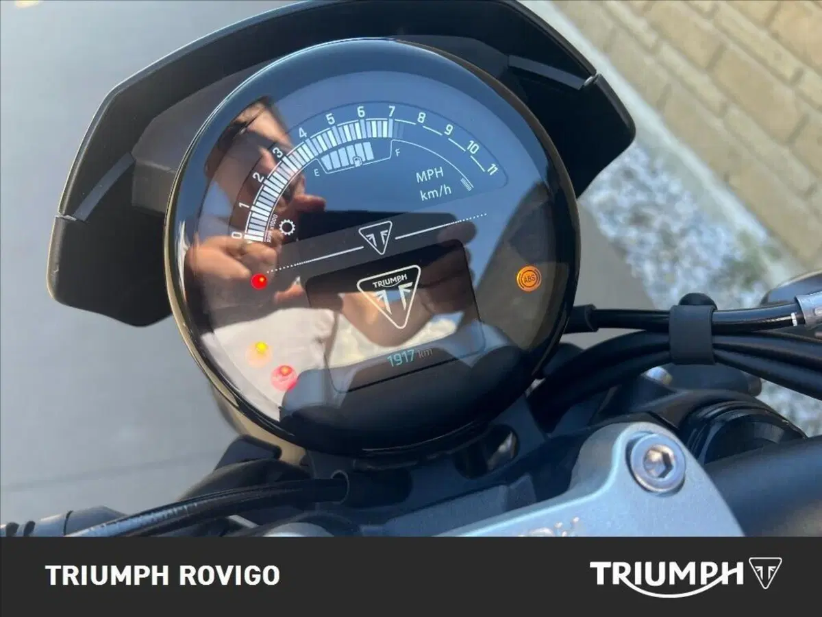 Triumph Trident 660 Triple Tribute Edition (2025 - 26) (7)