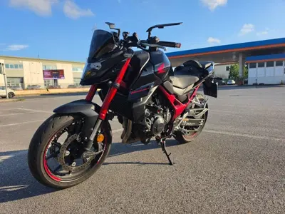 Honda CB 750 Hornet (2023 - 24) usata