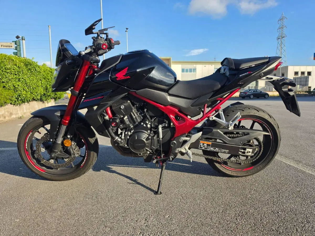 Honda CB 750 Hornet (2023 - 24) (2)