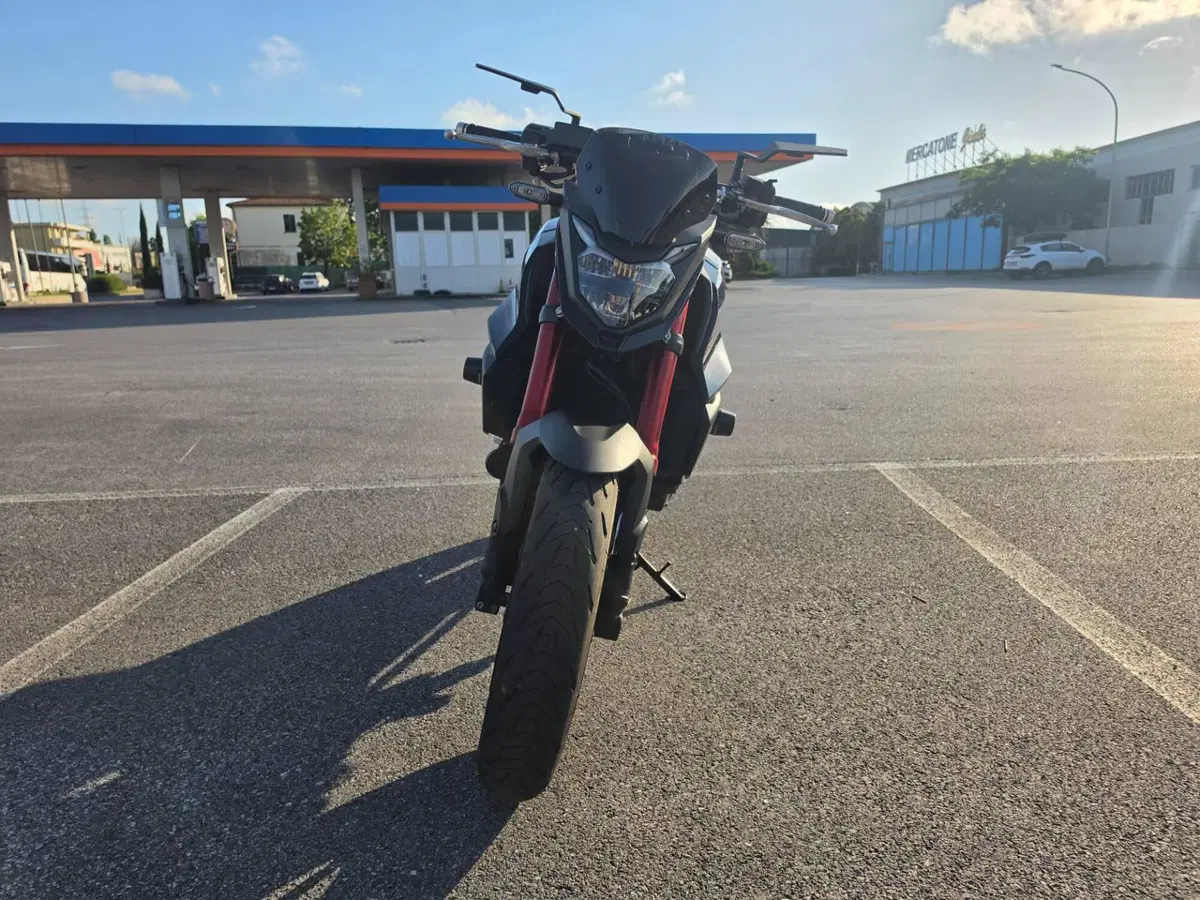 Honda CB 750 Hornet (2023 - 24) (3)