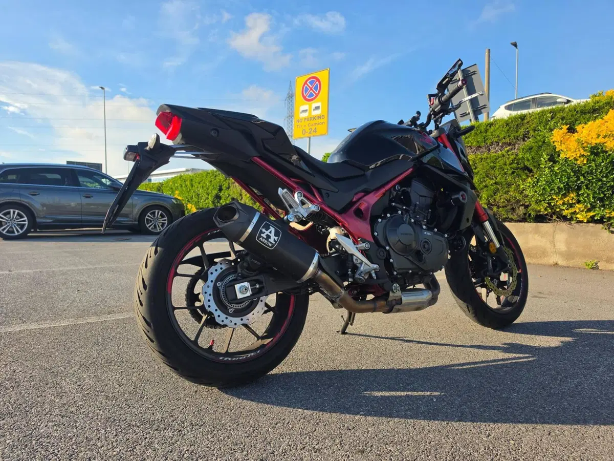 Honda CB 750 Hornet (2023 - 24) (6)