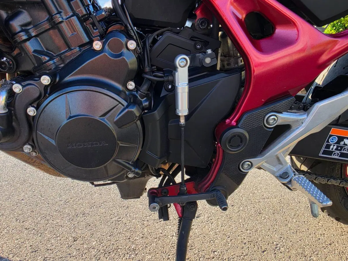 Honda CB 750 Hornet (2023 - 24) (16)