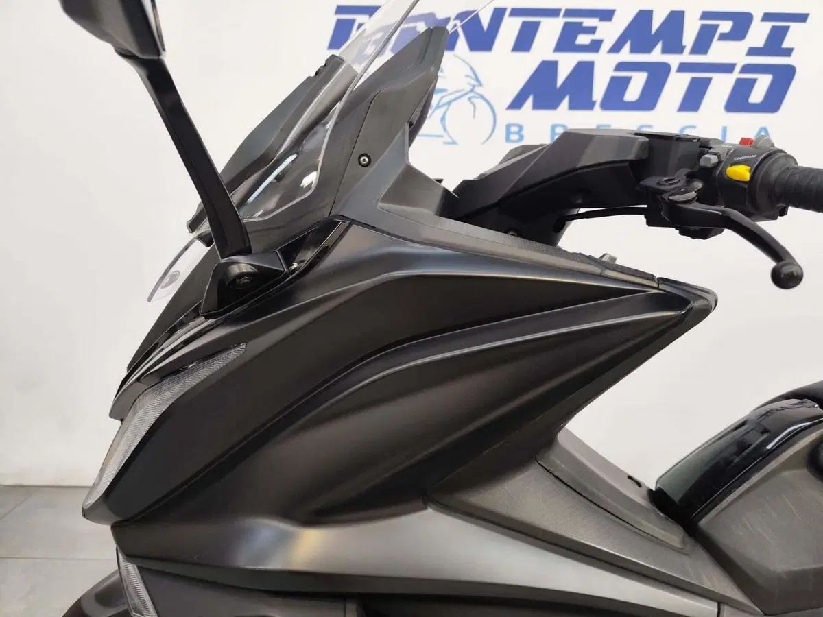 Kymco AK 550 ETS (2021 - 26) (4)