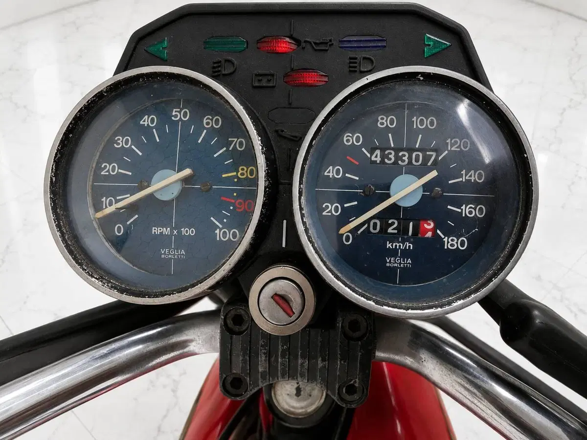 Moto Guzzi V 35 II (1981 - 86) (9)