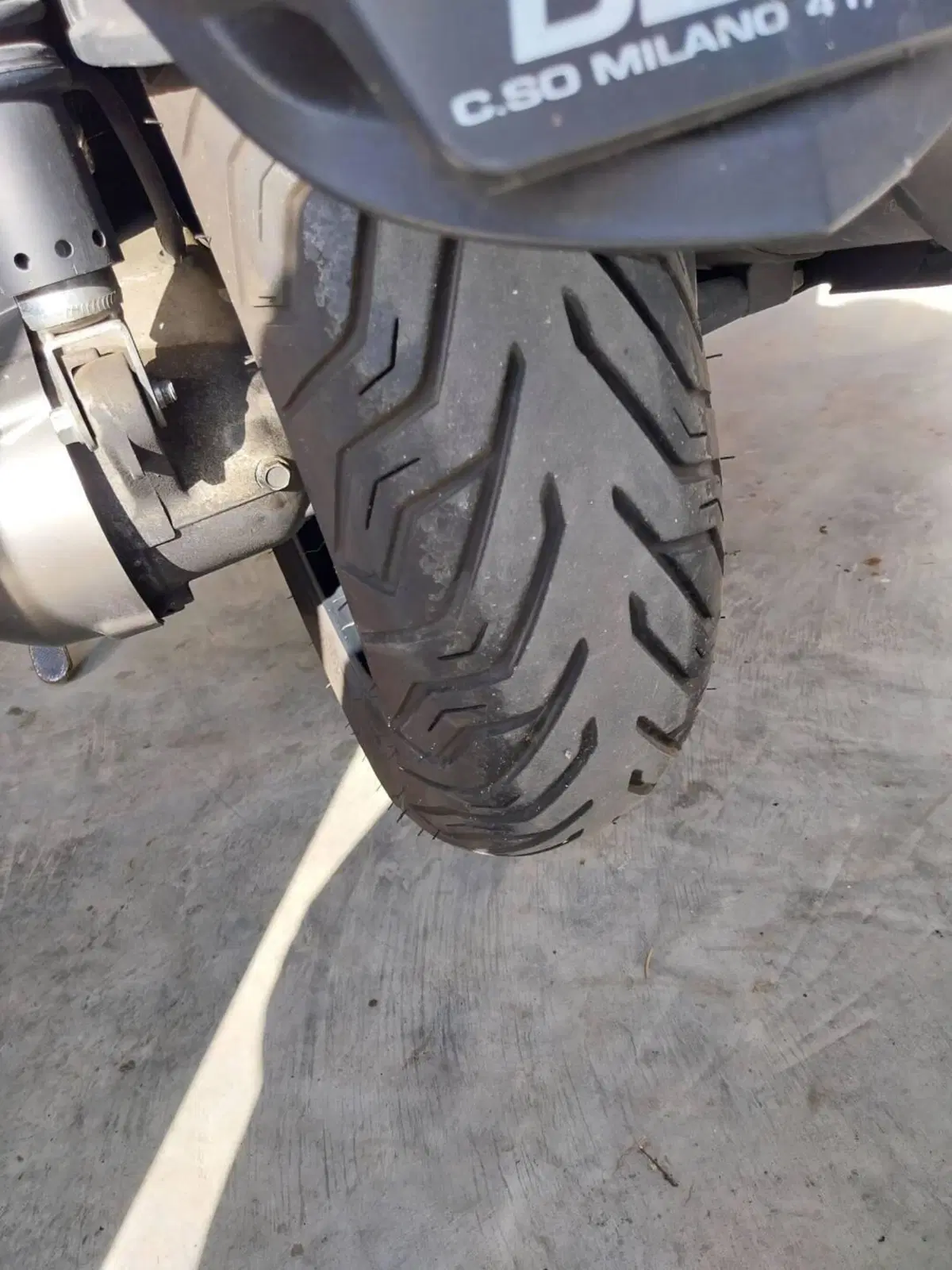 Kymco Downtown 300i ABS (2009 - 17) (5)