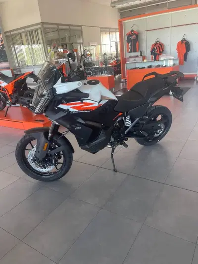 KTM 1390 Super Adventure S (2026) nuova