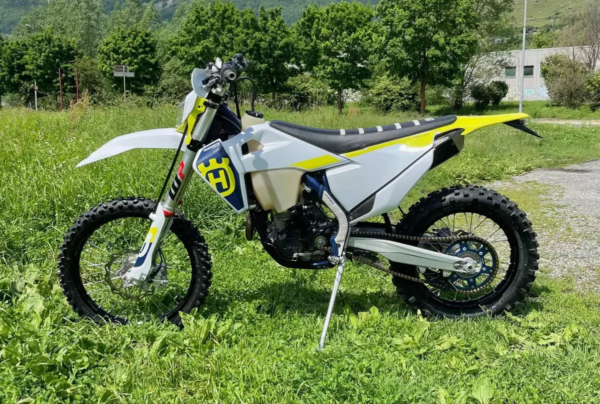 Husqvarna FE 250 (2023) (2)