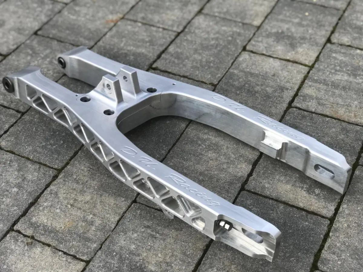 Forcellone allungato Yamaha YZ 65 D.U.Racing (2)