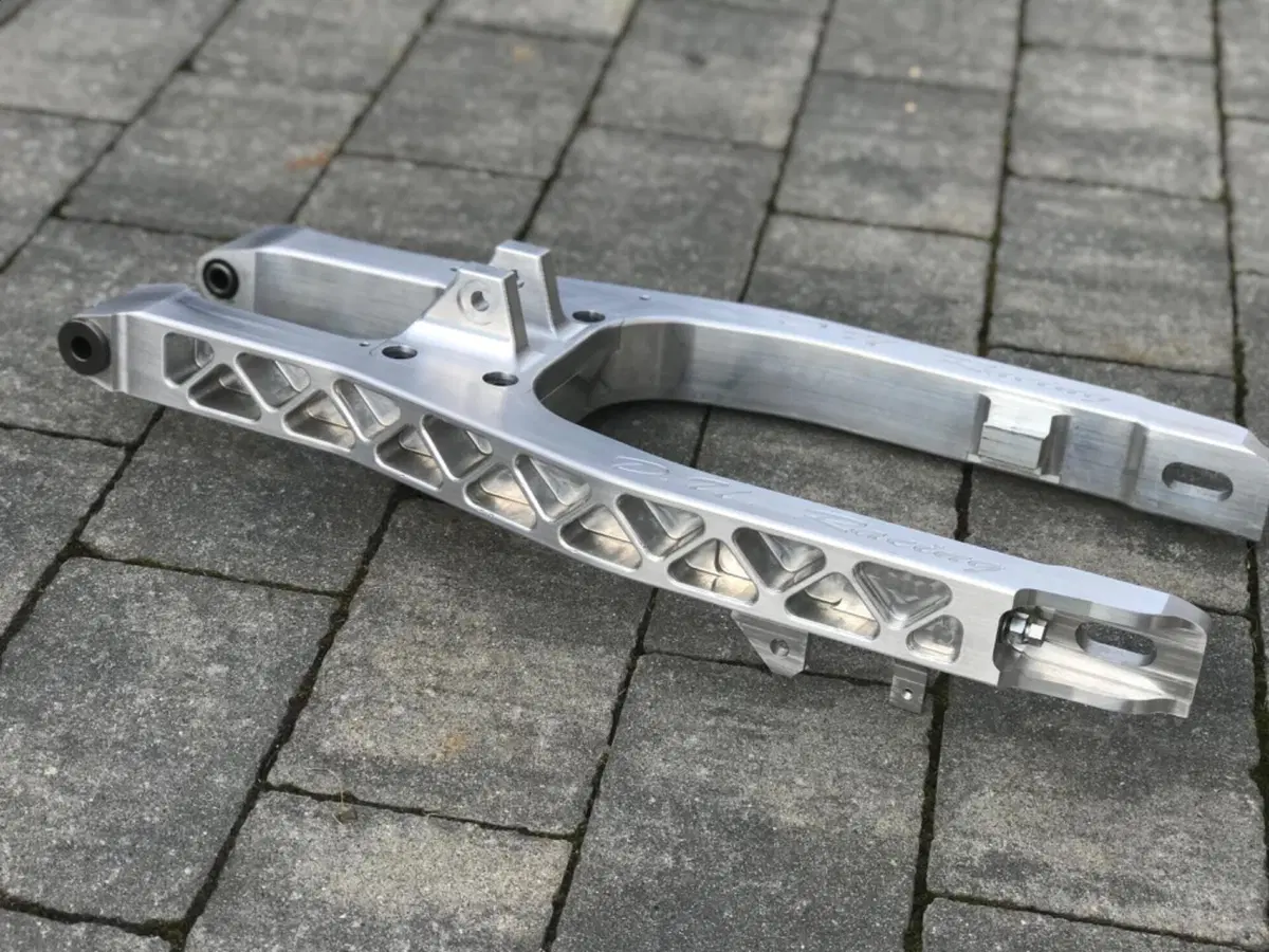 Forcellone allungato Yamaha YZ 65 D.U.Racing (3)