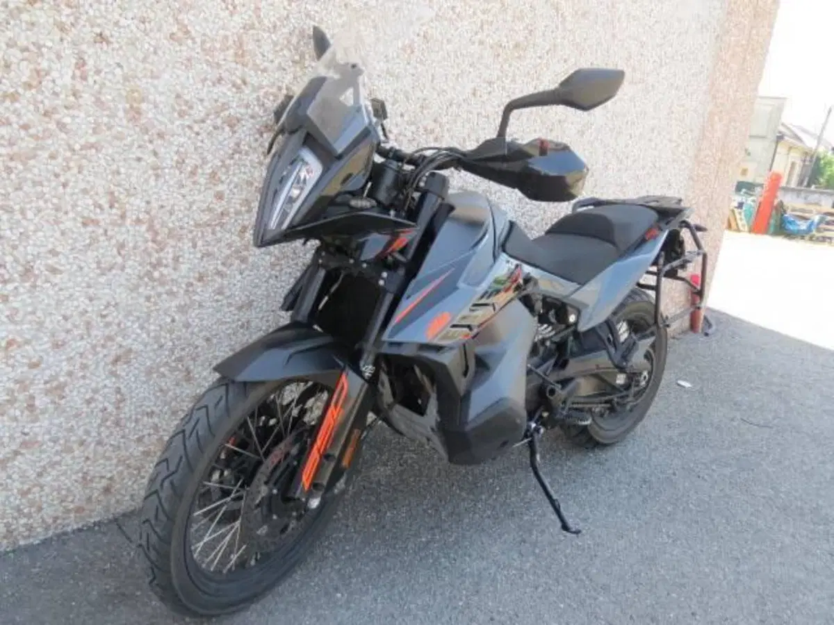 KTM 890 Adventure (2022) (2)