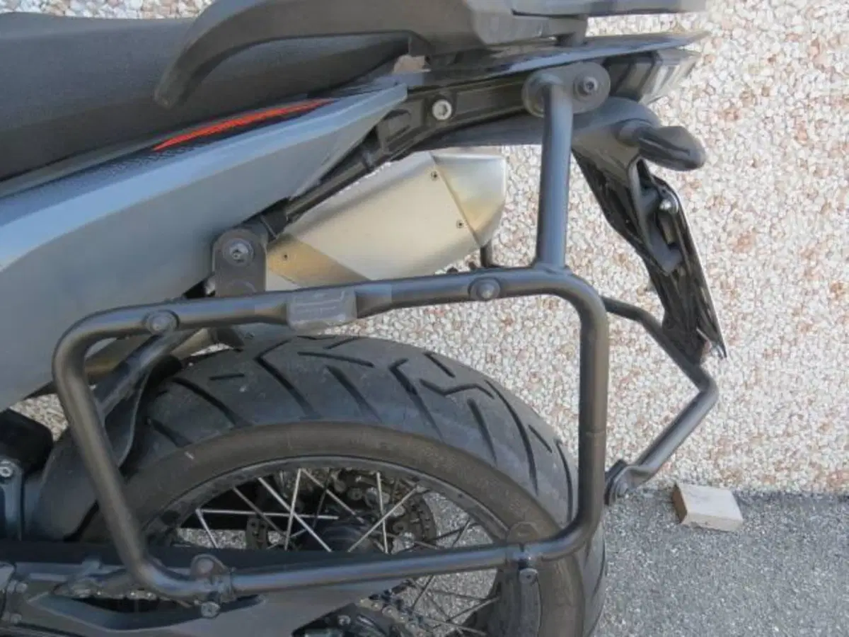 KTM 890 Adventure (2022) (6)