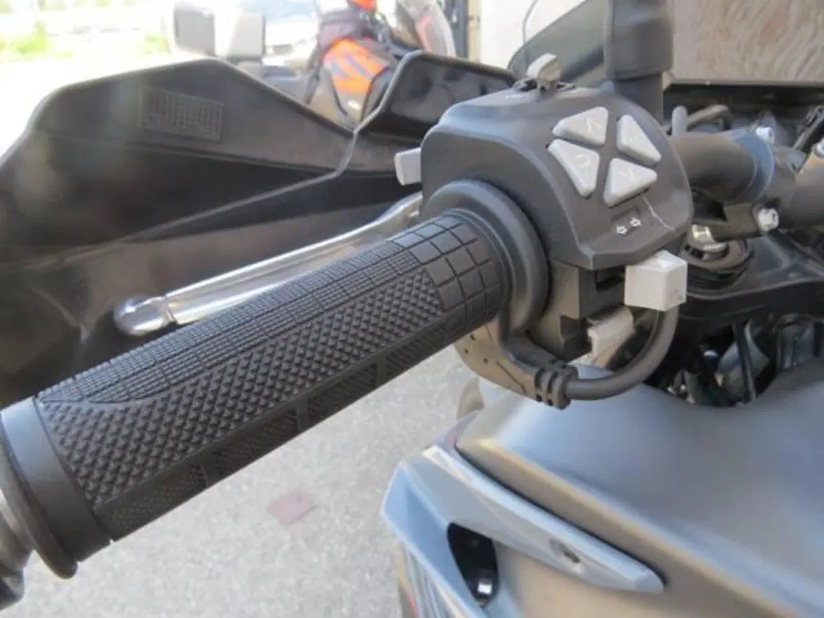KTM 890 Adventure (2022) (7)