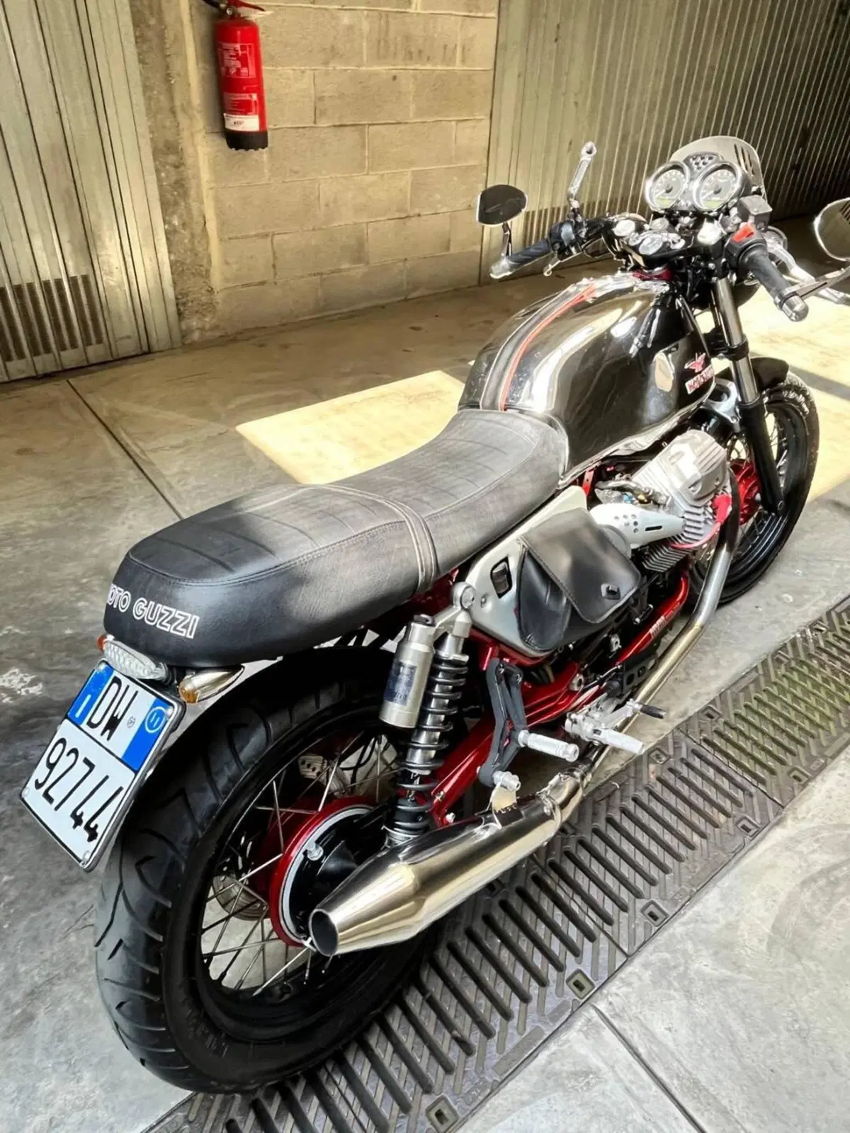 Moto Guzzi V7 Racer (2012 - 14) (11)