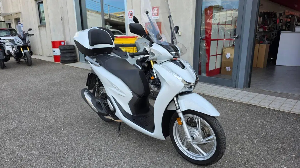 Honda SH 150i (2020 - 23) (2)