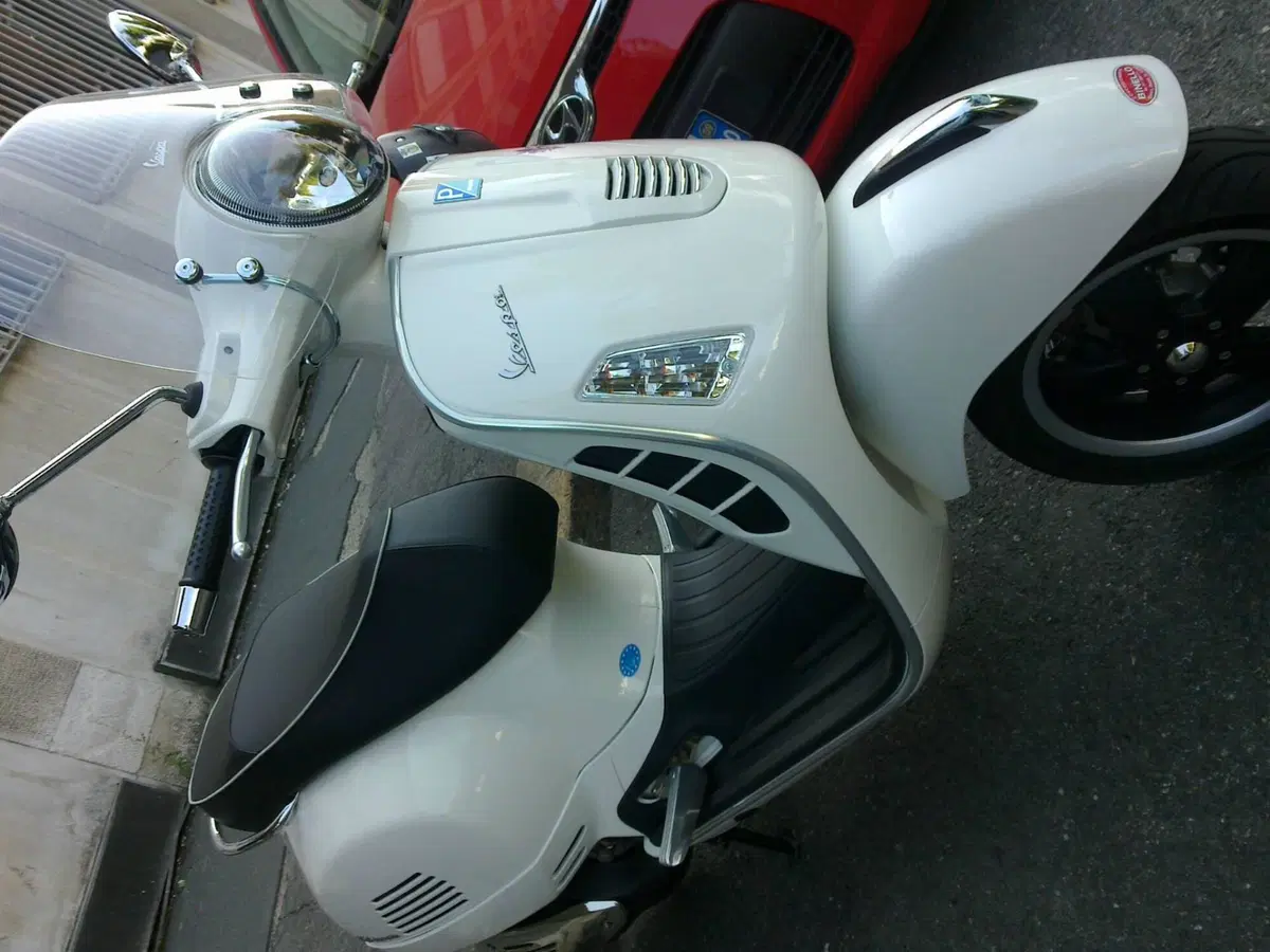Vespa GTS 300 Super (2008 - 16) (4)