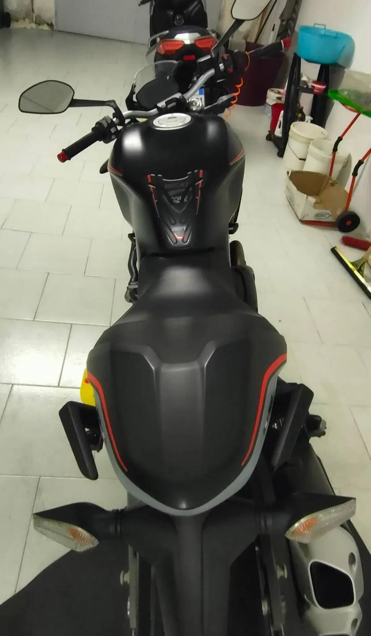 Ducati Monster 821 Stealth (2019 - 20) (4)