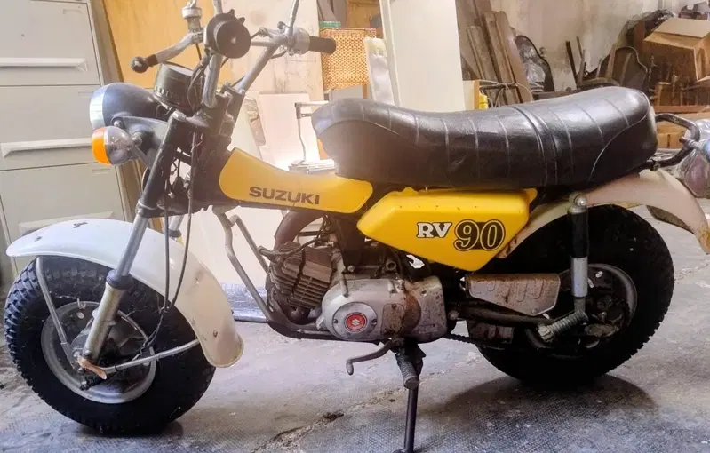 Suzuki RV 90