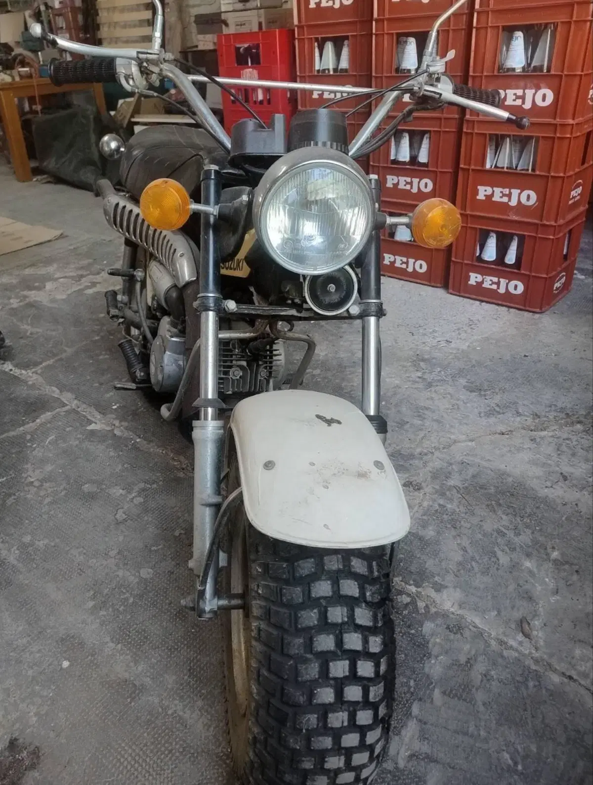 Suzuki RV 90 (4)