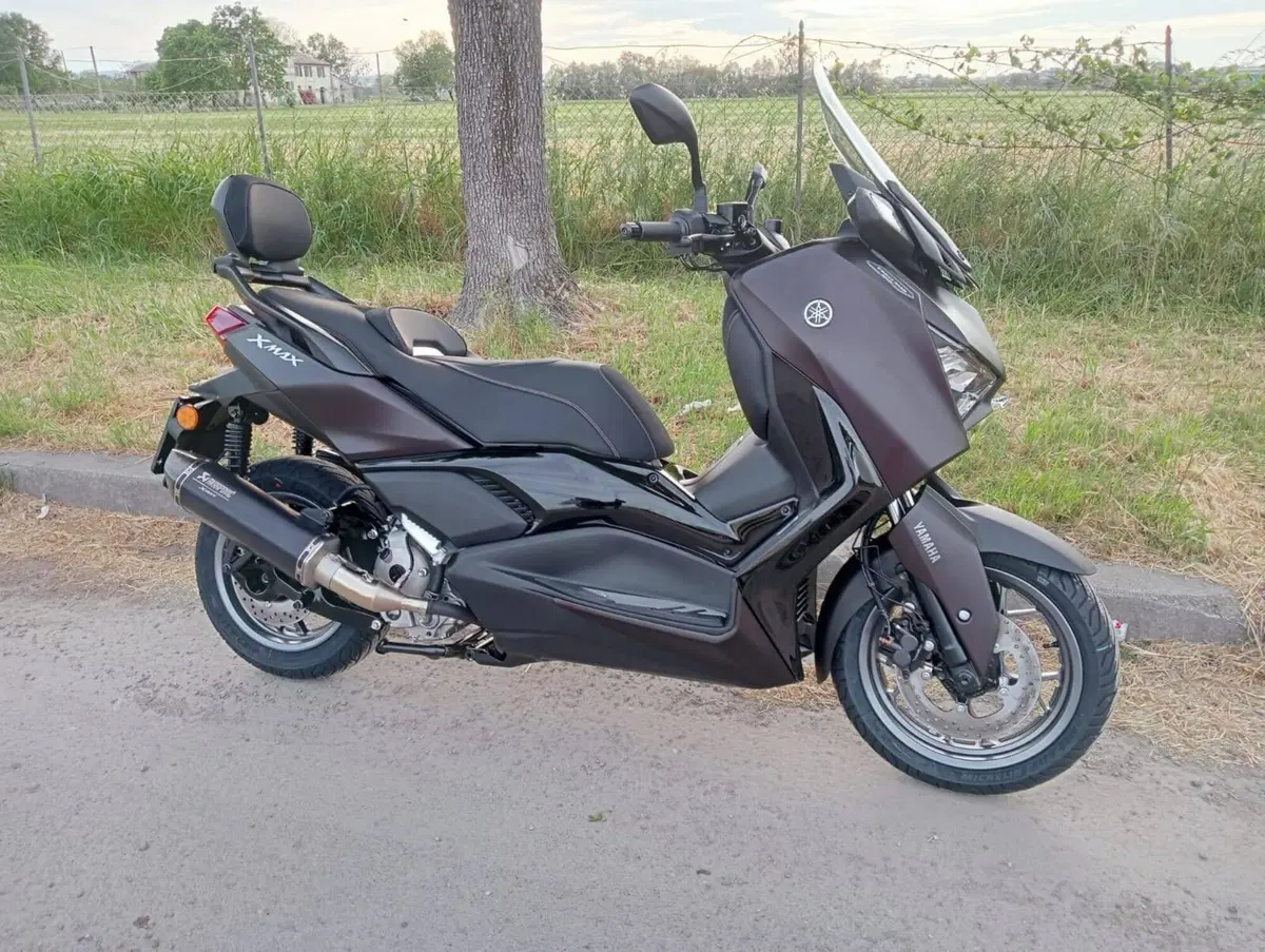 Yamaha X-Max 300 Tech Max (2021 - 24)
