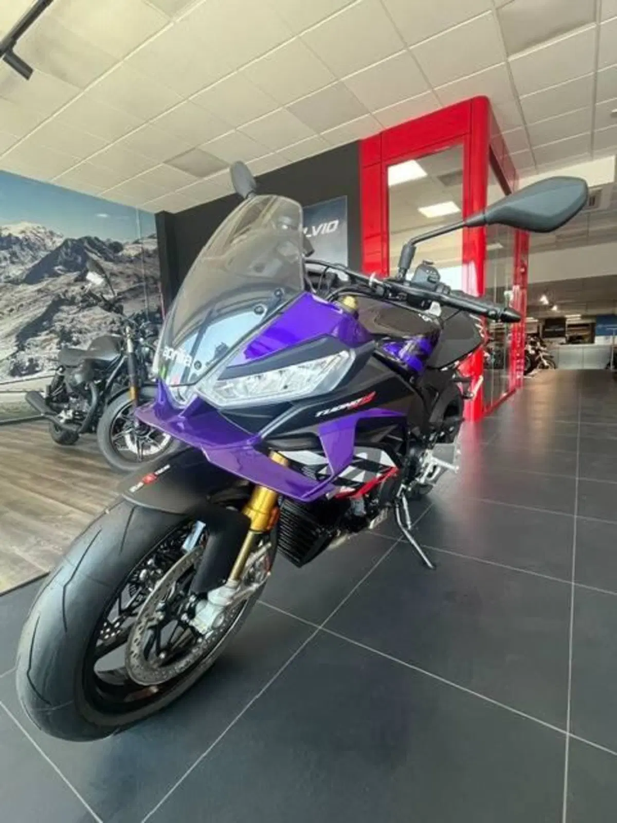 Aprilia Tuono V4 Factory (2025 - 26) (3)