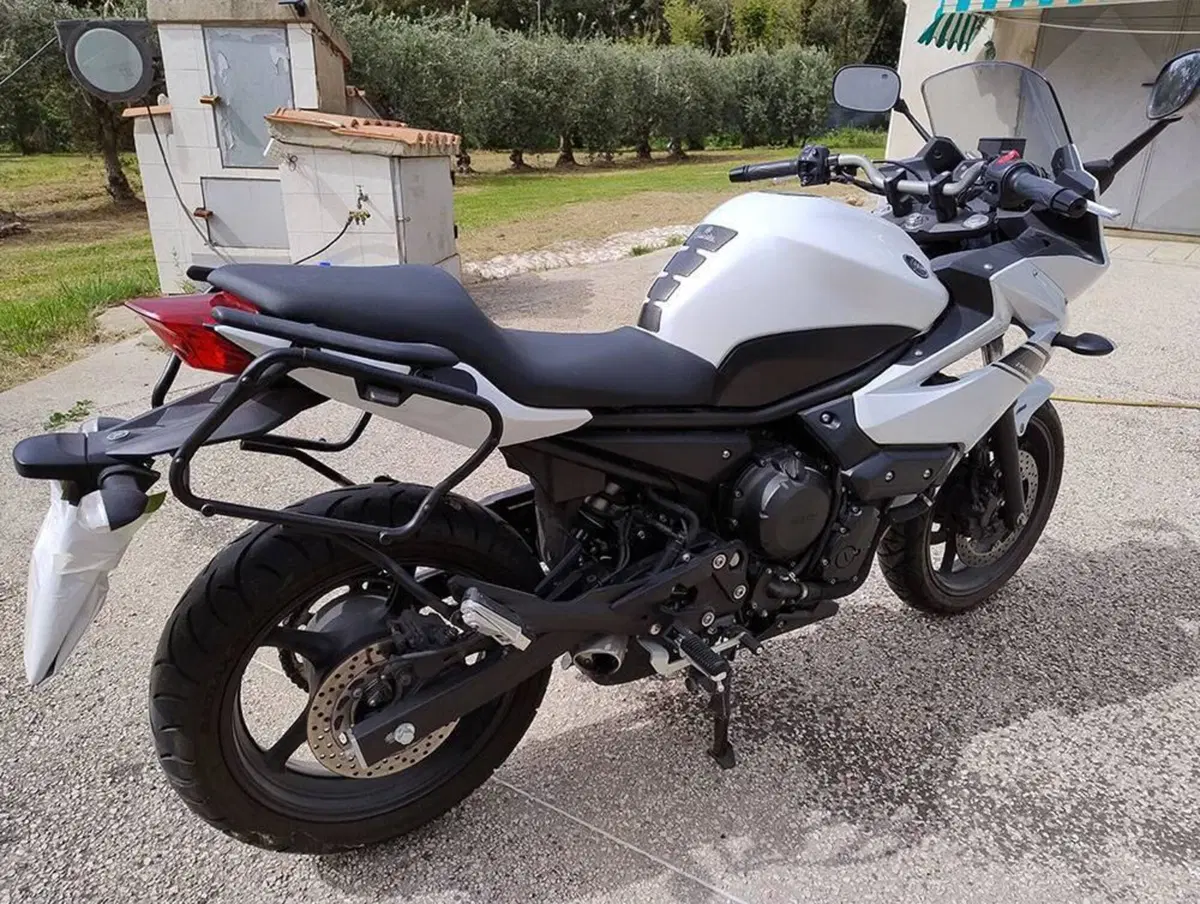 Yamaha XJ6 Diversion ABS (2009 - 15) (3)