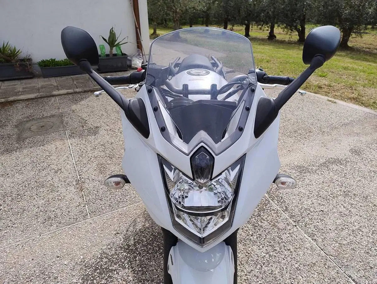 Yamaha XJ6 Diversion ABS (2009 - 15) (4)