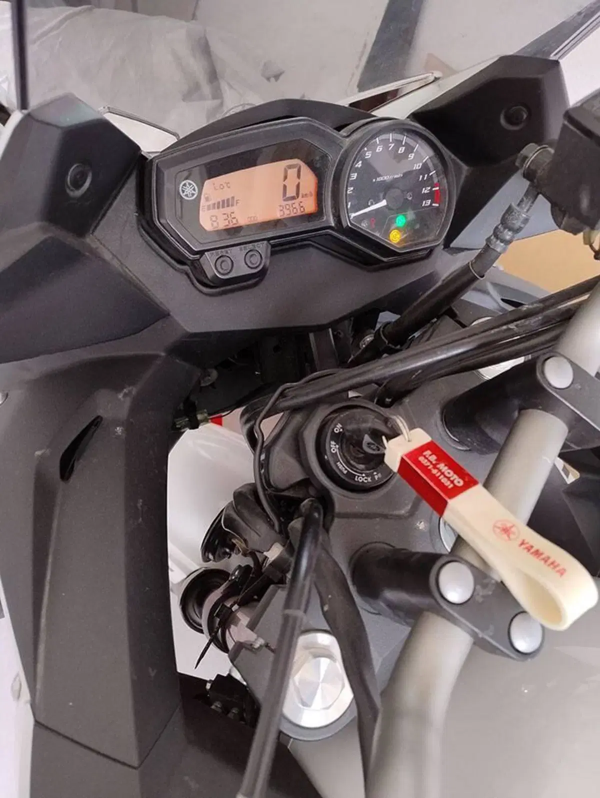 Yamaha XJ6 Diversion ABS (2009 - 15) (6)