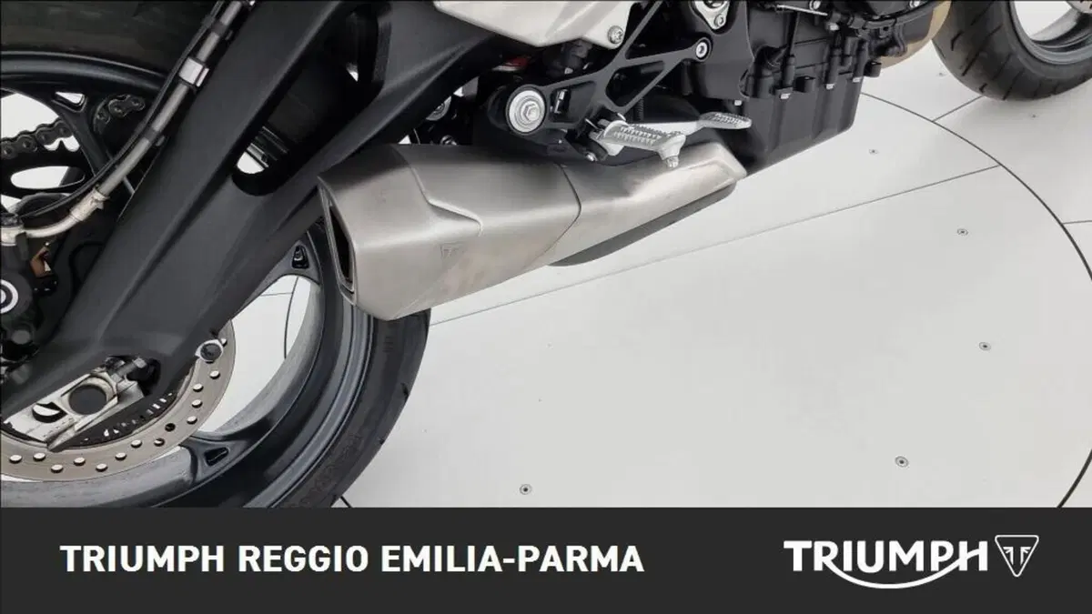 Triumph Street Triple 765 R (2023 - 26) (17)