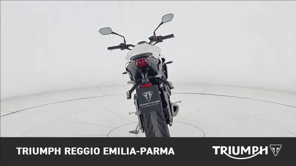 Triumph Street Triple 765 R (2023 - 26) (2)