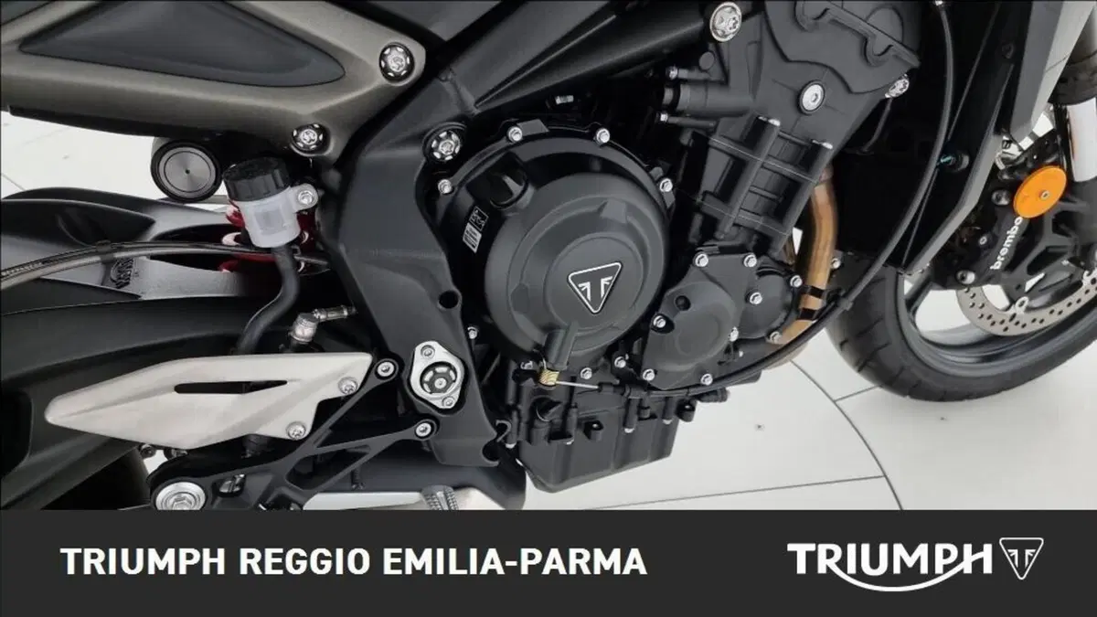 Triumph Street Triple 765 R (2023 - 26) (19)