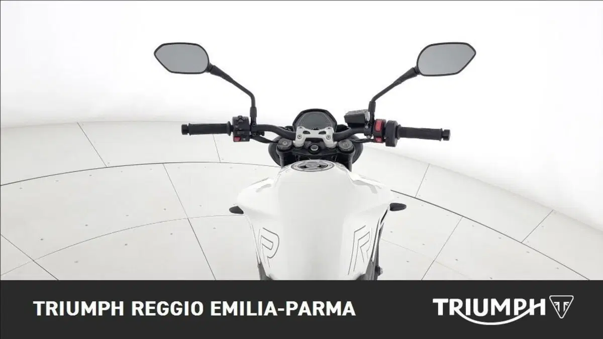Triumph Street Triple 765 R (2023 - 26) (15)