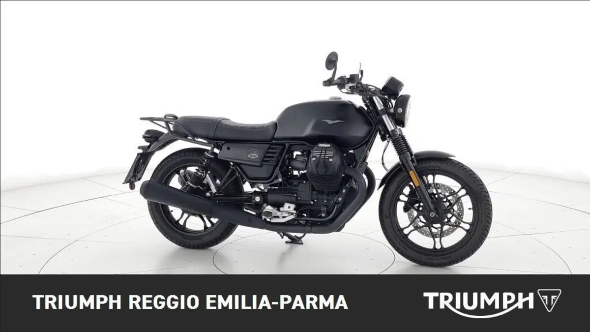Moto Guzzi V7 III Stone Night Pack (2019 - 20)
