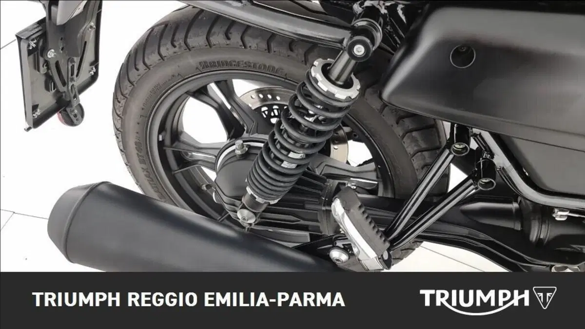 Moto Guzzi V7 III Stone Night Pack (2019 - 20) (18)