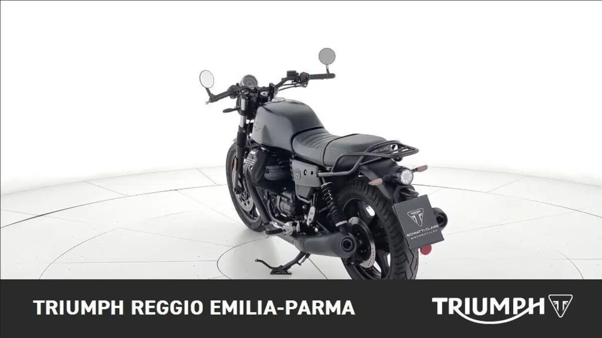 Moto Guzzi V7 III Stone Night Pack (2019 - 20) (8)