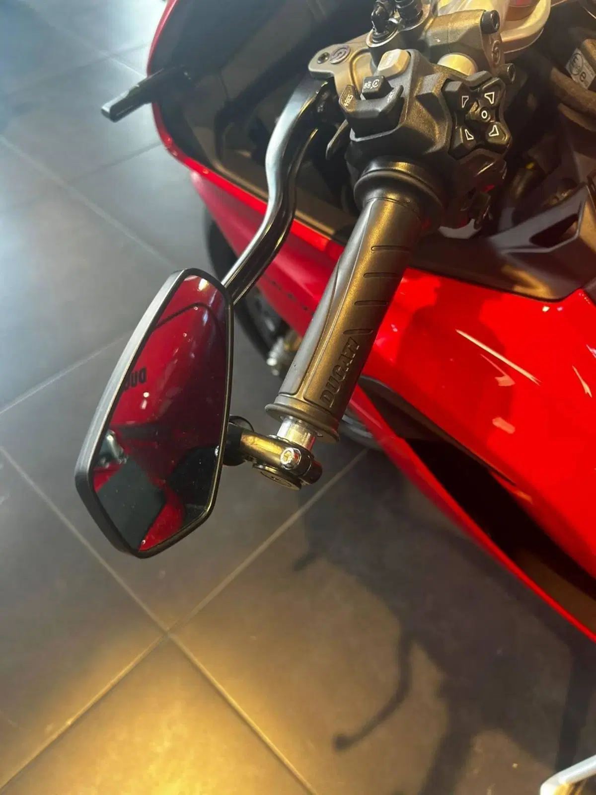 Ducati Panigale V2 S (2025 - 26) (14)