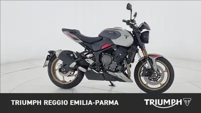 Triumph Trident 800 (2026) usata