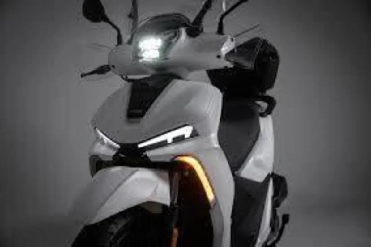 Voge Sfida SR16 200 (2025 - 26)
