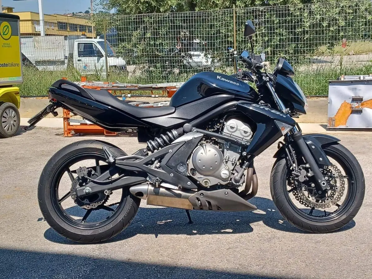Kawasaki ER-6N (2005 - 08) (5)