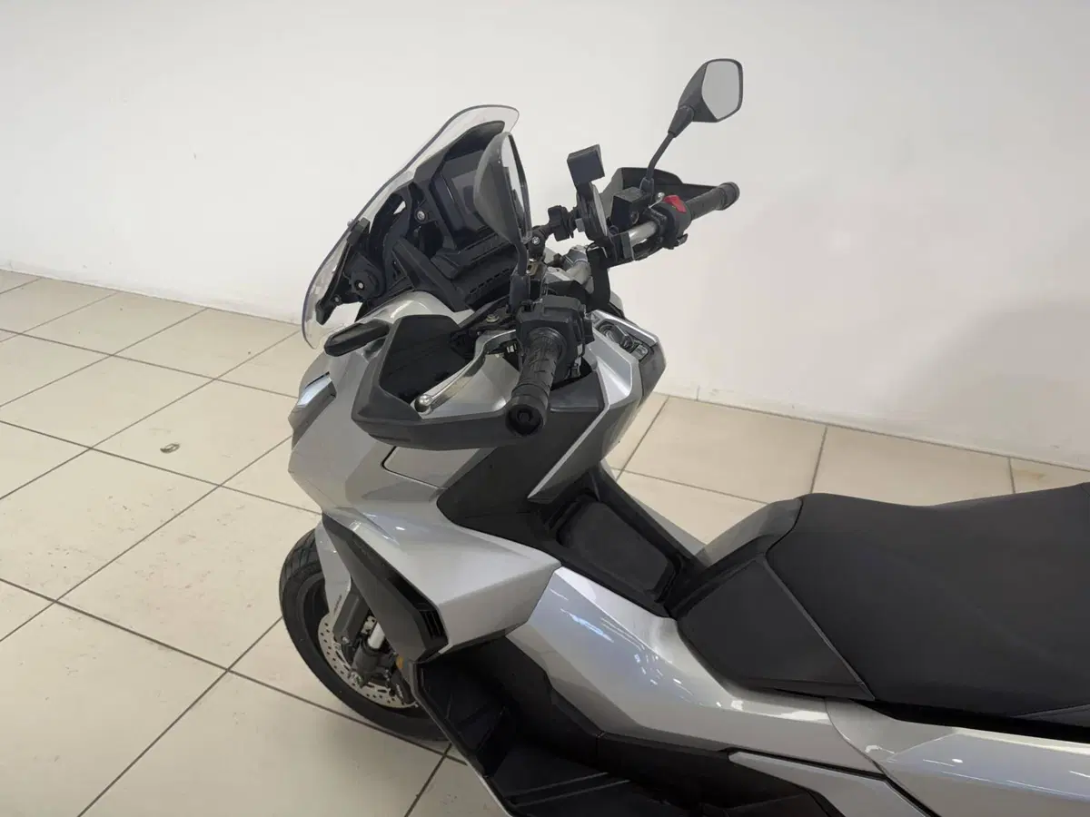 Honda ADV 350 (2022 - 24) (18)