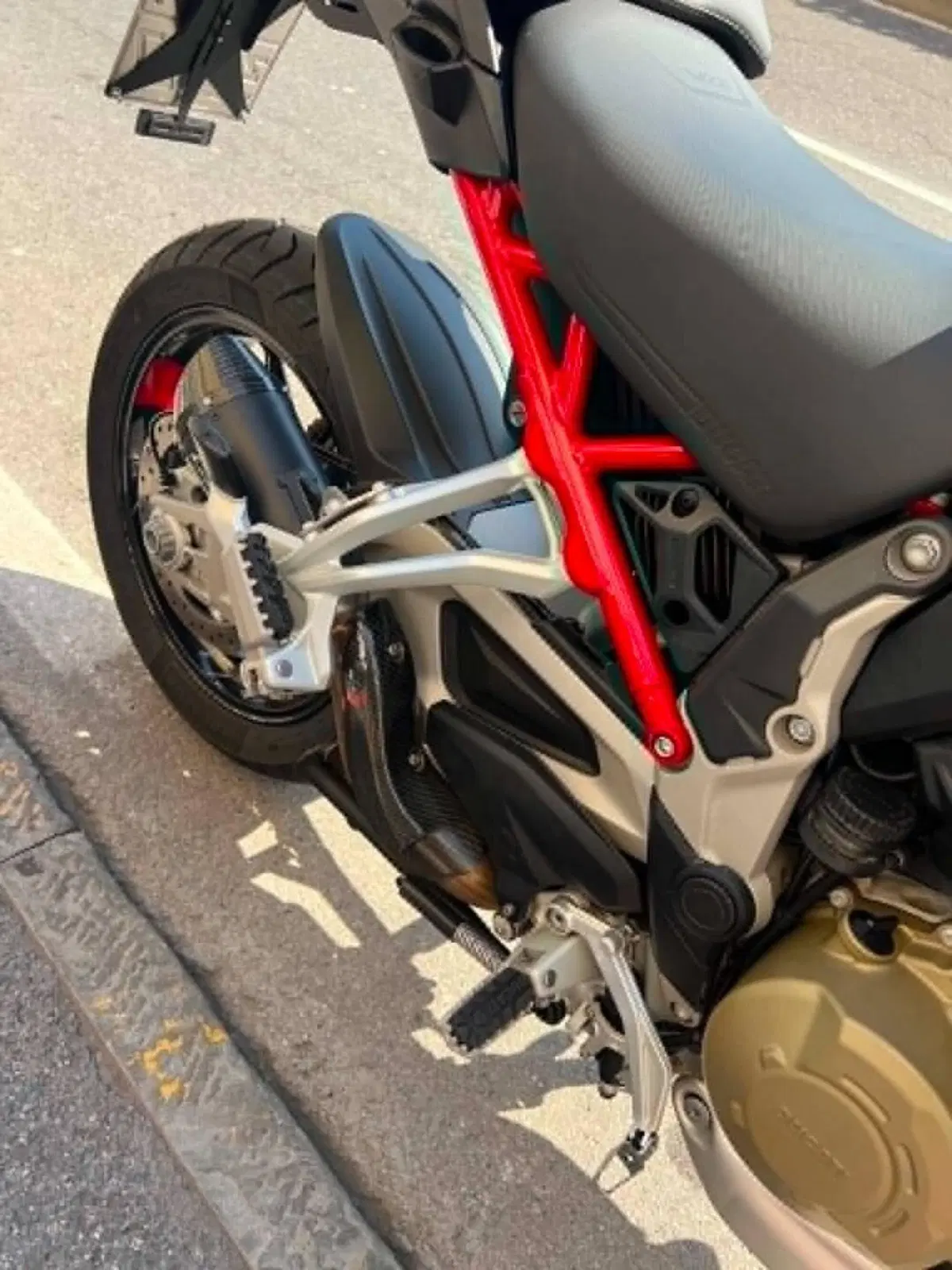 Ducati Multistrada V4 S (2021 - 24) (6)