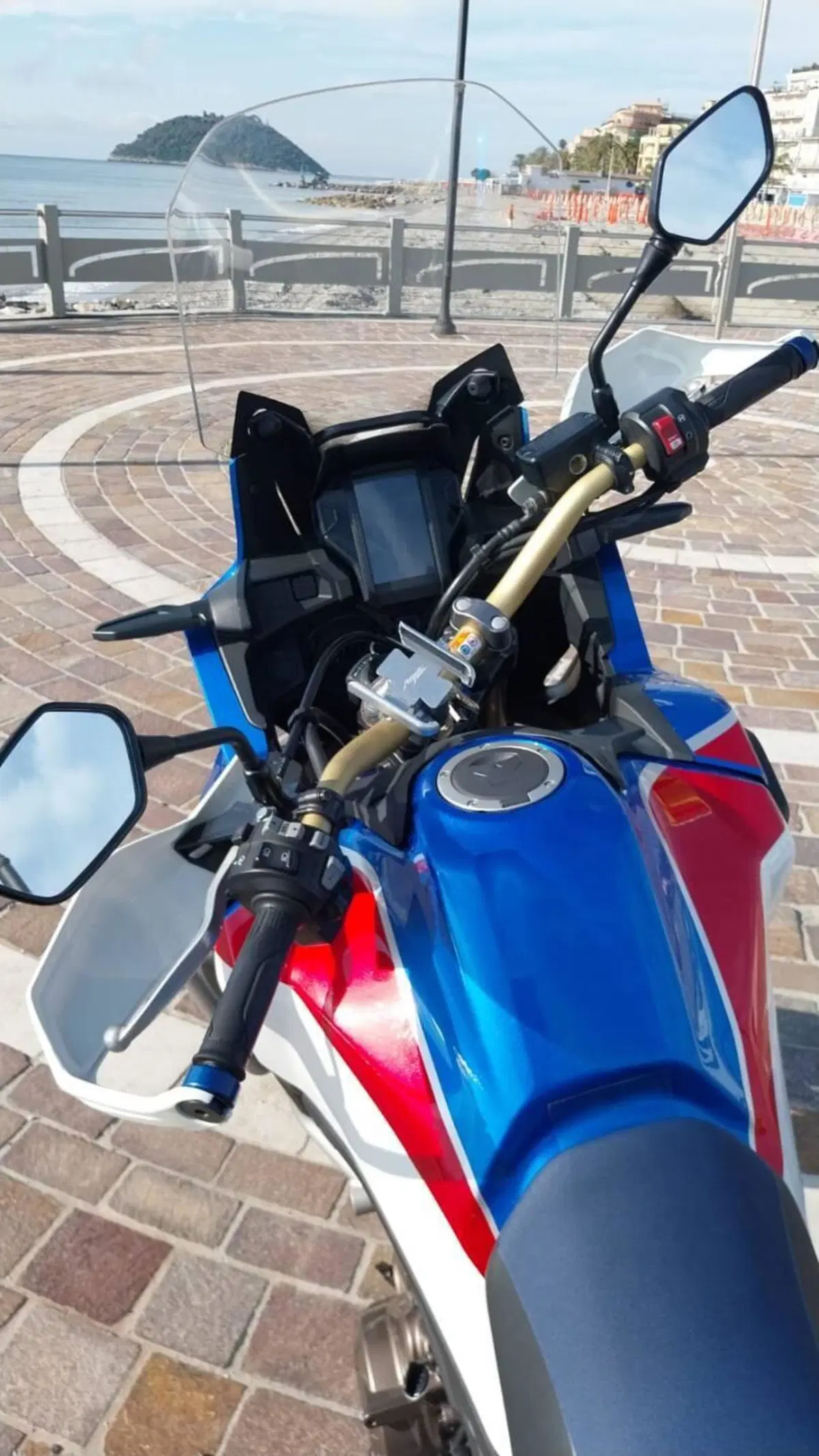 Honda Africa Twin CRF 1000L (2018 - 19) (4)